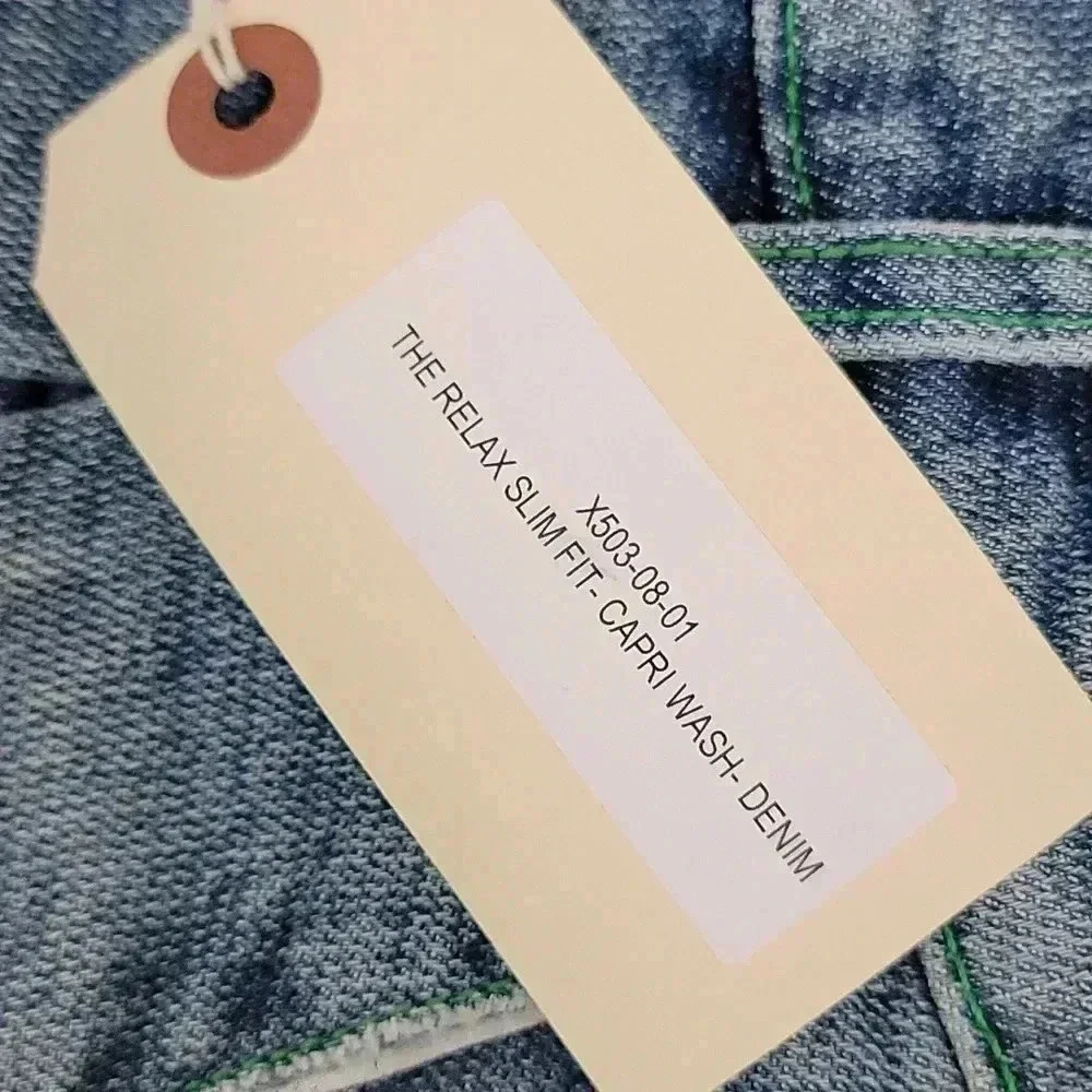 Cross Colours The Relaxed Slim Fit Capri wash Denim
